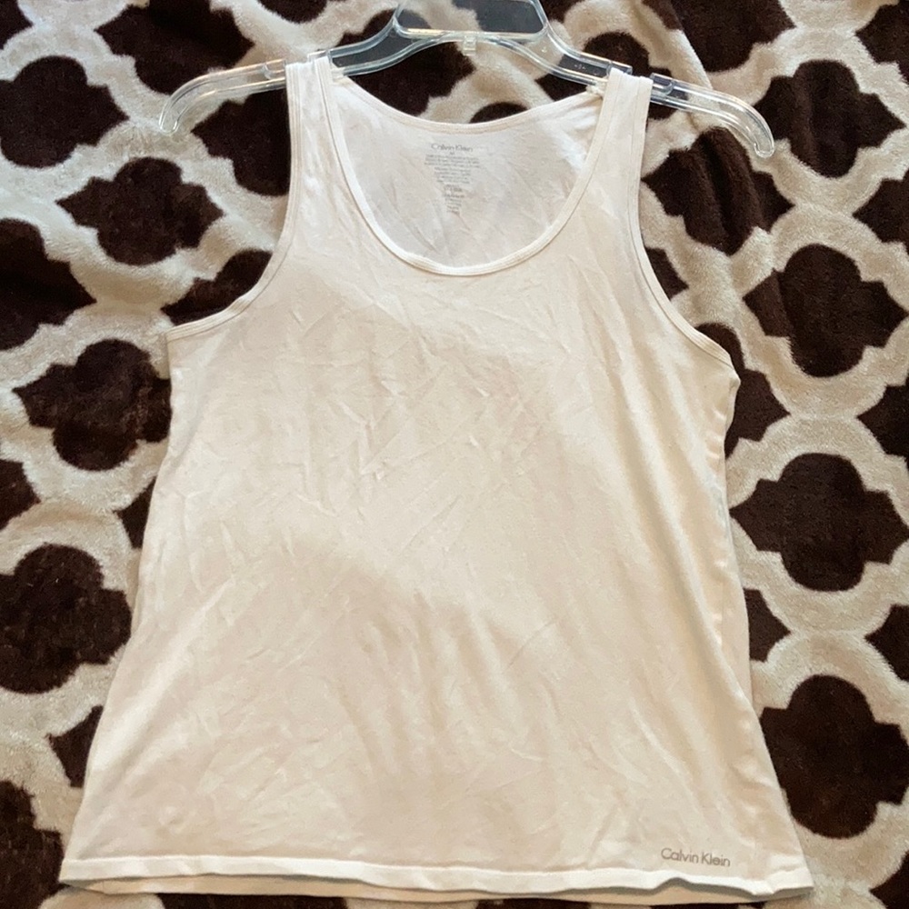 M solid white tagless Calvin Klein tank top